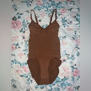 SKIMS Shapewear Seamless Sculpt Brief Bodysuit